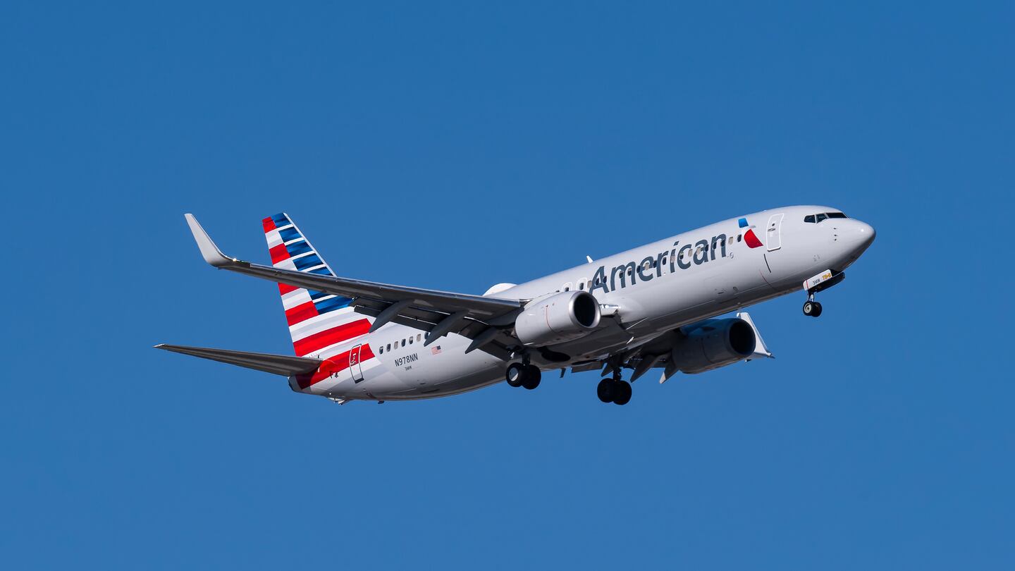 American Airlines Boeing 737-800